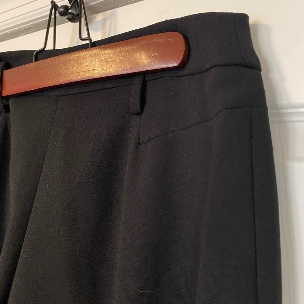 HOBBS Elegant Black Trousers for Versatile Style - Picture 3 of 7